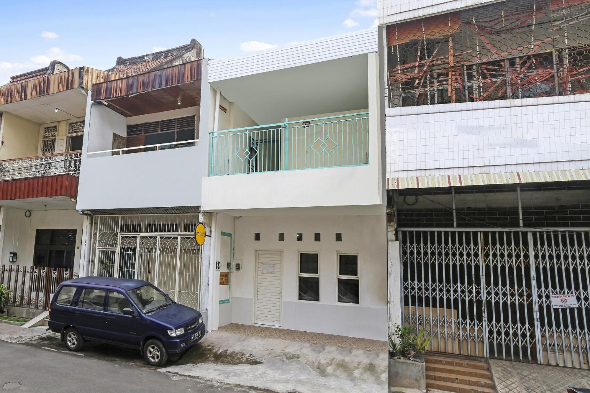 Spot On 90780 Gang Tengah Homestay Syariah Semarang Luaran gambar