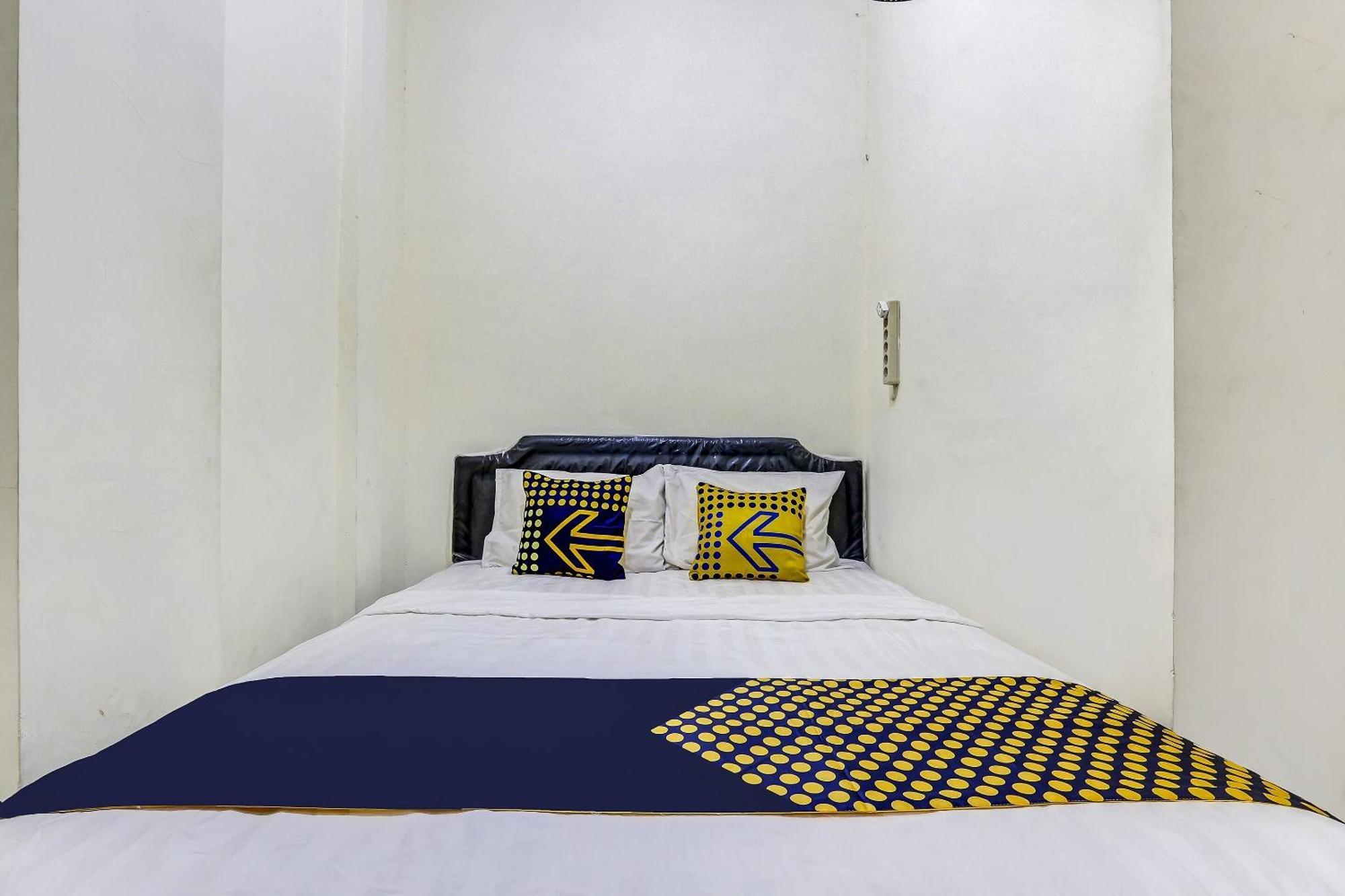 Spot On 90780 Gang Tengah Homestay Syariah Semarang Luaran gambar
